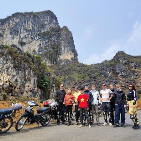 Bong Hostel And Motorbike Tour Ha Giang Exterior foto